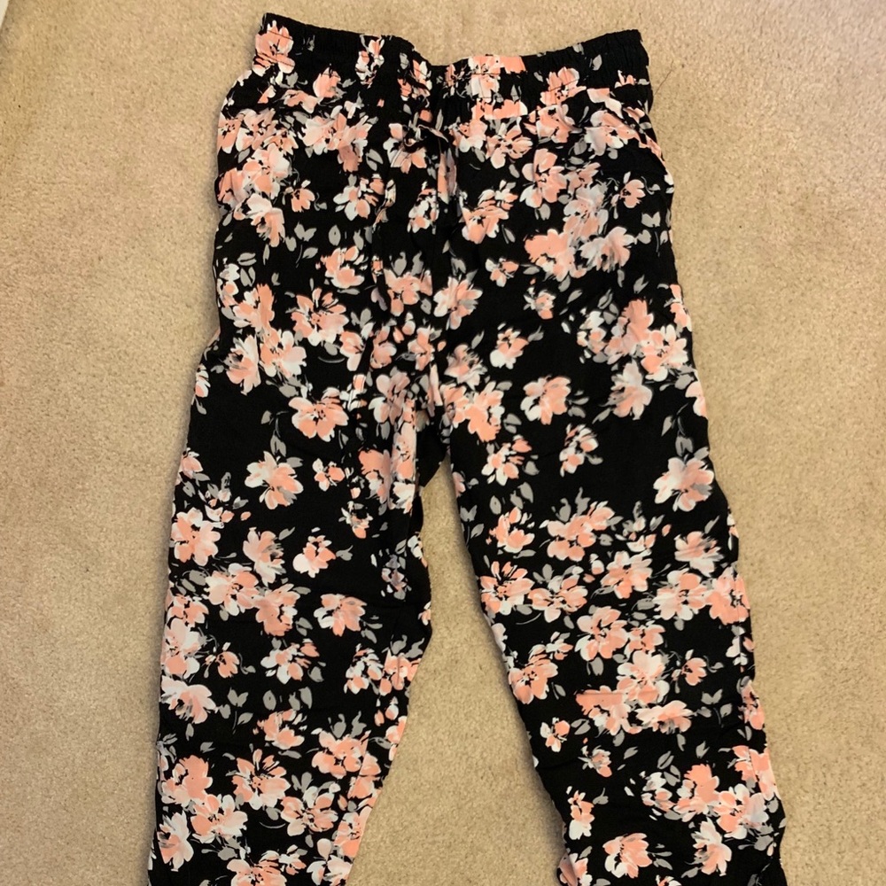 Loose jogger style floral pants